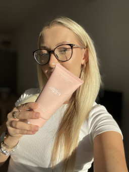 @simone-ugc Simone  UGC 