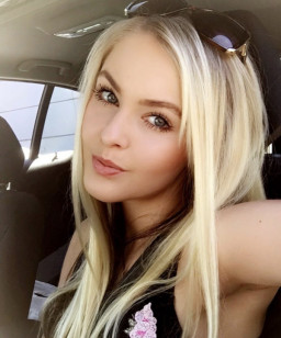 @nikol-glenk Nikol Glenk