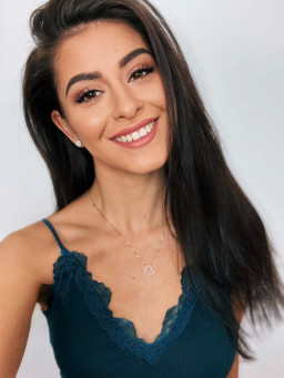 @veronica-svadlenkova Veronica Švadlenková