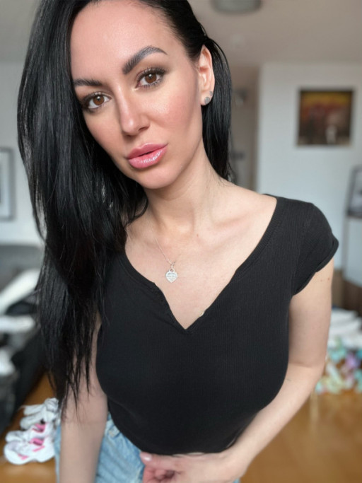 janicqa / jane black