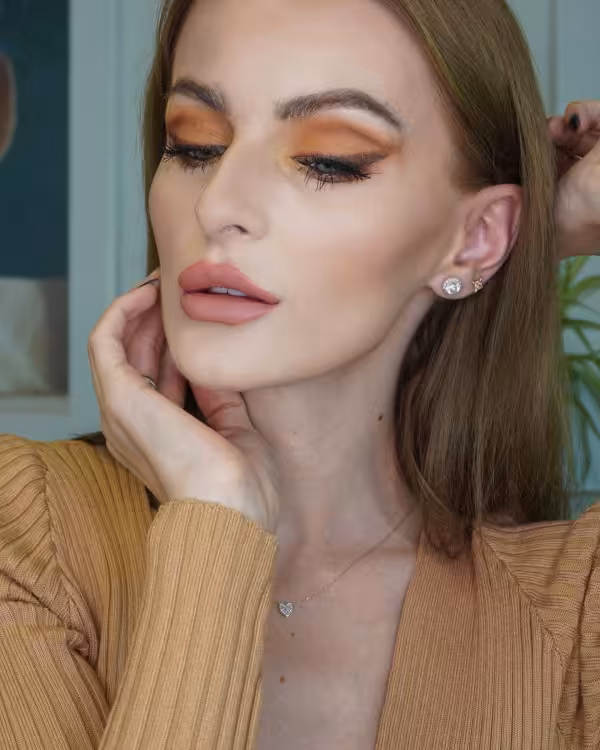 Erika Eri Makeup